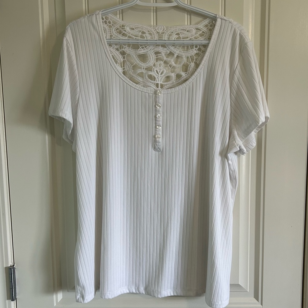 Bobbie Brooks Plus White Top w/Lace (2X)